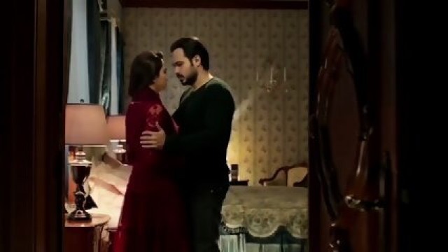 Kriti Kharbanda Kissing So Hard In Raaz Reboot