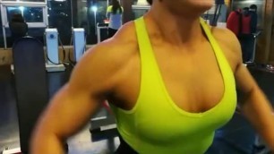 Biggy Korean Girl Develop her Traps and Shoulders