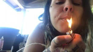 Chubby Tattooed Babe Masturbates in Public on Porch while Neighbors Move