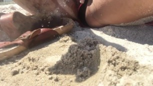 Pissing on my Sandals at the Beach - trying to not get Caught