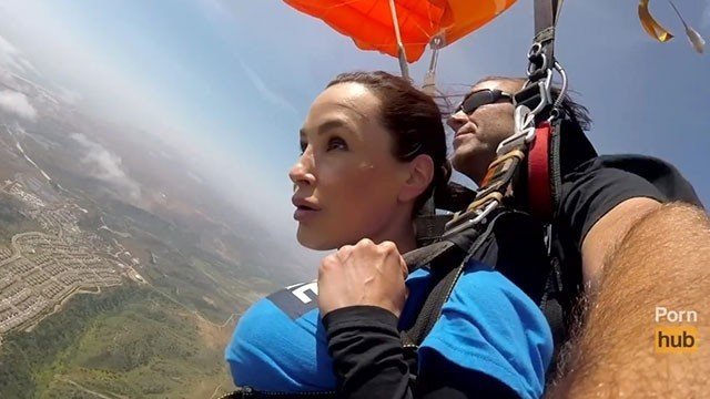 The News @ Sex - Skydiving with Lisa Ann! Pt 2