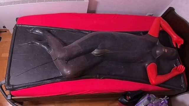 Vacbed self Bondage - Total Session over 10 Minutes self Bondage