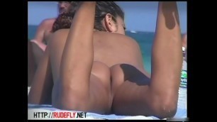Hot Naked Women Filmed by a Nude Beach Voyeur